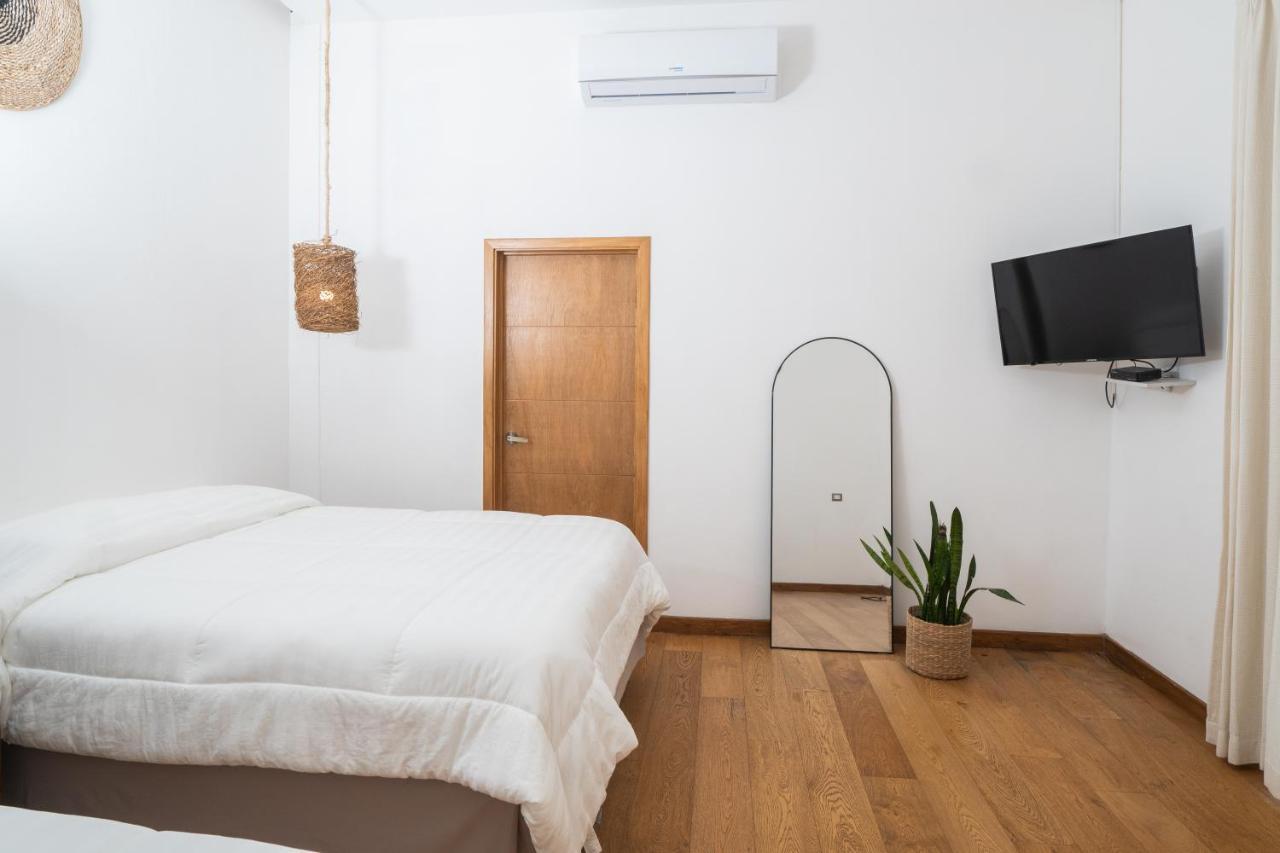 Equinoccio Hotel Santa Ana Extérieur photo