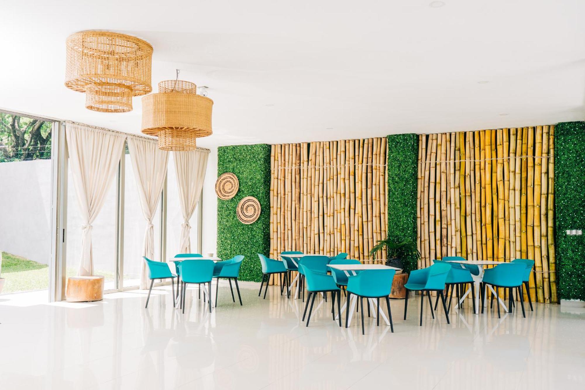 Equinoccio Hotel Santa Ana Extérieur photo