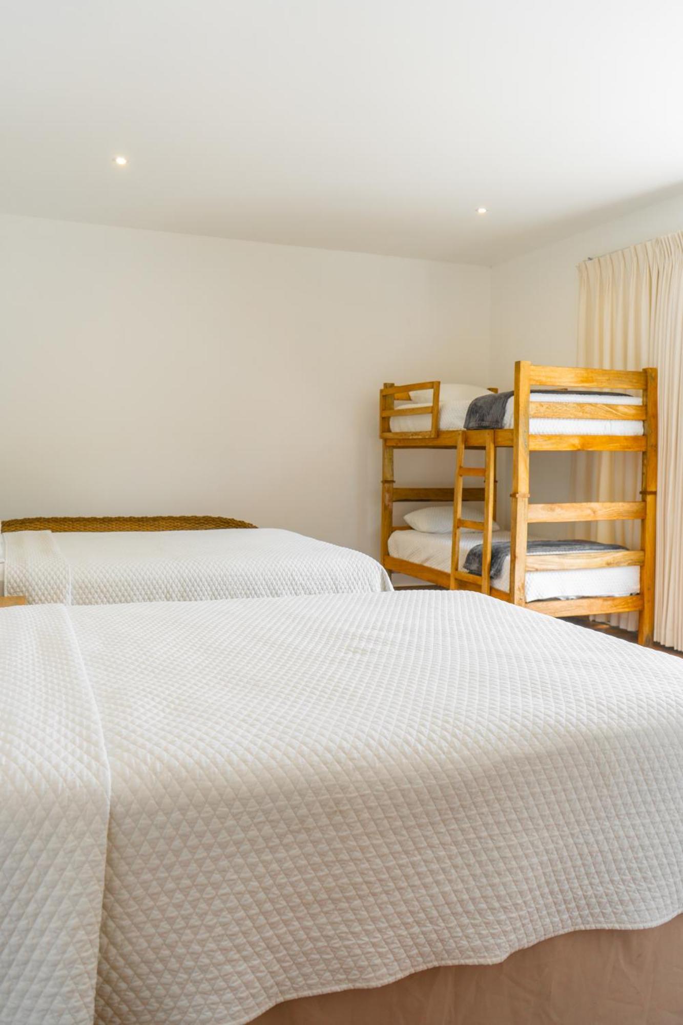 Equinoccio Hotel Santa Ana Extérieur photo